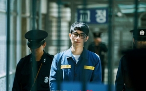 Jadi Teroris, Uhm Tae Goo Lontarkan Ancaman dari dalam Penjara 'Hometown'