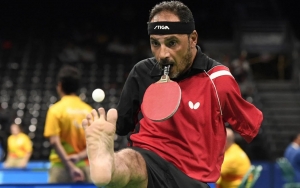 Atlet Tenis Meja Mesir Curi Perhatian di Paralimpiade Tokyo: Main dengan Gigit Bat Hingga Pakai Kaki