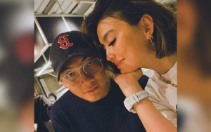 Mojok Bareng Adam Rosyadi, Agnes Monica Kepergok Lakukan Ini di Studio Tato