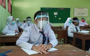 Antusiasme Orangtua Hingga Anak Di Hari Pertama PTM Terbatas Digelar DKI Jakarta