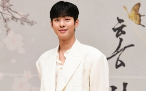Kelewat Seksi, Penampilan Topless Ahn Hyo Seop di Lokasi Syuting 'Red Sky' Jadi Sorotan