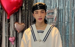 Topi Baret Hyunjin Stray Kids Terpental Jauh Saat Manggung, Fans Langsung Heboh