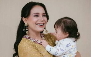 Momen Gemas Rossa Gendong Baby Chloe Putri Asmirandah: Baru Melahirkan 3 Bulan Lalu 