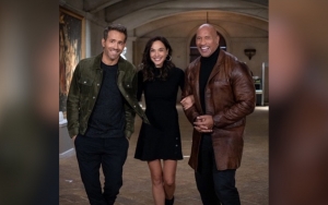 Trailer 'Red Notice' Pertemukan Gal Gadot, Ryan Reynolds, dan Dwayne Johnson dalam Aksi Menegangkan