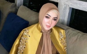 Bukan Dipuji, OOTD Syahrini Nongkrong di Rumah Kena Cibir Habis-Habisan