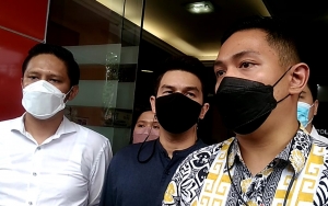 Jonathan Frizzy Bantah Tegas Lakukan KDRT, Kini Resmi Balik Polisikan Dhena Devanka