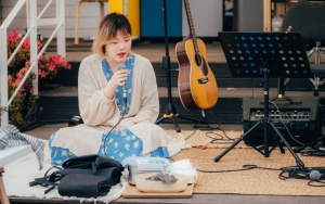 Cover Lagu BTS, Penampilan Lee Soo Hyun AKMU di 'Sea of Hope' Tuai Decak Kagum