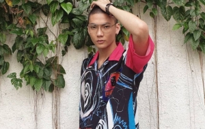 Adam Pacar Agnes Monica Pamer Foto Lakik Banget Ala G-Dragon, Bagian Ketiak Bikin Salfok