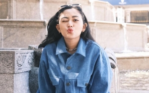 Pose di Jalanan New York, Rachel Vennya Tampil PD Kenakan Celana Bolong di Pinggul Banjir Pujian