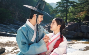 Serius Banget, Kim Yoo Jung dan Ahn Hyo Seop Bahas Hal Tak Terduga di Lokasi 'Red Sky'