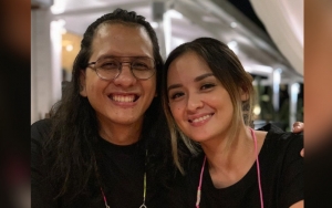 Muncul Perdana, Joanna Alexandra Janda Raditya Oloan Cantik Anggun di Acara Rohani