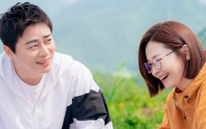 Akhirnya Jadian, Jo Jung Suk dan Jeon Mi Do Langsung Ciuman Intens di 'Hospital Playlist 2'