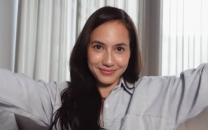 Tak Bisa Hadiri Pemakaman Sang Ayah, Pevita Pearce Senyum Legawa Nikmati Liburan