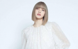 Ibu Lisa BLACKPINK Heboh Saksikan Debut 'LALISA', Endingnya Bikin Terharu