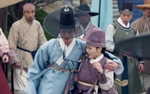 Ahn Hyo Seop Hibur Kim Yoo Jung di Cuplikan 'Red Sky', Tim Produksi Beri Bocoran Menarik