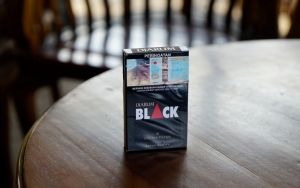 Alasan Seluruh Poster dan Produk Rokok di Minimarket Jakarta Barat Mulai Ditutupi