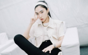 Isyana Sarasvati Pamer Skill Dance Lewat Cover 'Dumb Dumb' Milik Jeon Somi