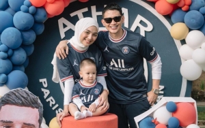 Rezky Aditya Pamer Foto Ultah Nikah Ortu ke-38 Tahun Bak Tampar 'Ibu Tiri', Wajah Ayah Kusut?