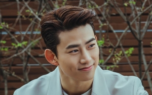 7 Pesona Taecyeon 2PM Yang Dikabarkan Miliki Pacar Non Seleb