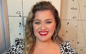 Kelly Clarkson Dikritik Habis-Habisan Usai Lakukan Kesalahan Ini Ke BTS
