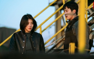 Han So Hee dan Ahn Bo Hyun Hadapi Situasi Menegangkan di Foto Adegan 'My Name', Begini Potretnya