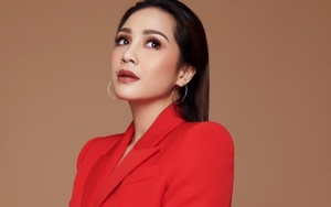 Gemas, Rafathar Tirukan Aksi Fans Saat Minta Foto Bareng dengan Nagita Slavina Hingga Lakukan Ini