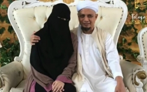  Gaul Abis, Ibu Tiri Alvin Faiz 'Ajak' BTS Promosikan Madu Ustaz Arifin Ilham?