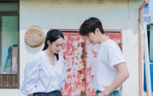 Momen Ini Isyaratkan Shin Min A dan Kim Seon Ho Bakal Beradegan Ranjang di 'Hometown Cha-Cha-Cha'?