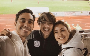 Darius Sinathrya Berkunjung ke Swiss, Wajah Cantik Sang Oma Curi Perhatian