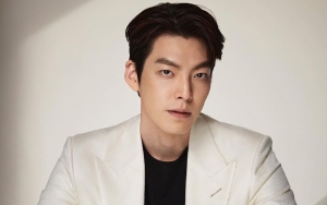 Punya Pacar Shin Min A, Begini Balasan Kim Woo Bin Dapat Pesan dari Gadis Lain