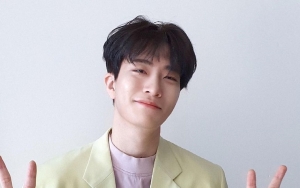 Segera Debut Solo, Intip 8 Potret Youngjae GOT7 Pancarkan Aura Cerah
