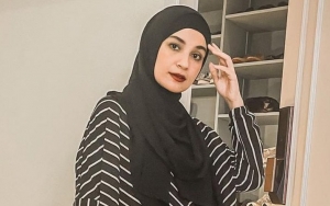 Pamer OOTD Bertema ‘Black n Pink’, Shireen Sungkar Malah Bikin Pangling Sang Sahabat