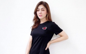 Dhena Devanka Singgung Orang Ketiga, Jonathan Frizzy Asyik Reuni Bareng Kawan Lama
