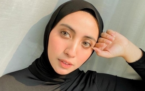 Alasan Vicky Alaydrus Tak Pamer Foto Liburan Usai Terciduk Copot Hijab, Belum Siap Dihujat?