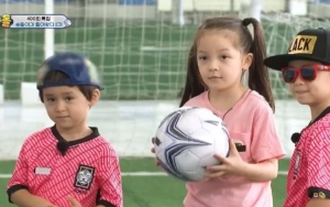 Sikap Perhatian Naeun 'Superman is Back' ke William dkk Saat Ngobrol Pakai Bahasa Inggris
