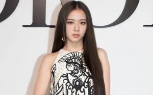 Momen Kedatangan Jisoo BLACKPINK di Paris Fashion Week Persis Film Zombie