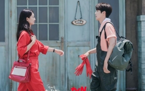 Shin Min A dan Kim Seon Ho Dibocorkan Makin Lengket Usai Ciuman Mesra di 'Hometown Cha-Cha-Cha'