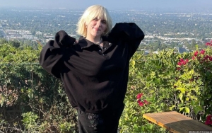 Billie Eilish Perankan Sally di Konser 'The Nightmare Before Christmas'