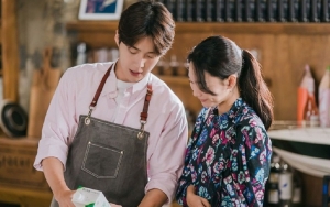 Syuting Adegan Uwu, Chemistry Kim Seon Ho dan Shin Min A di 'Hometown Cha-Cha-Cha' Jadi Perbincangan