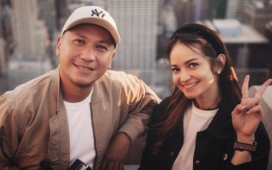 Enzy Storia Jawab Isu Pacaran Hingga Dilamar Gading Marten di New York, Bantah Tegas?