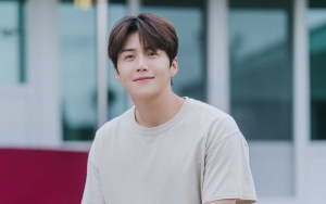Interaksi Kim Seon Ho dengan Pemeran Pendukung 'Hometown Cha-Cha-Cha' Mendadak Disorot