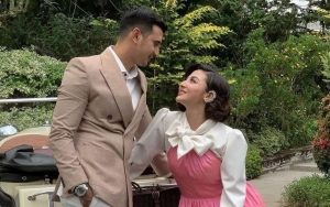 Usung Konsep Tak Biasa Bareng Ali Syakieb di Foto Maternity, Penampilan Margin Curi Perhatian