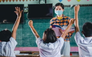 Dua Ibu di AS Tuntut Distrik Sekolah yang Tak Wajibkan Masker Usai Anak Mereka Terpapar COVID-19