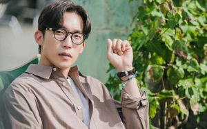 Perilaku Lee Sang Yi Bantu Staf Berberes Saat Syuting 'Hometown Cha-Cha-Cha' Ramai Dibahas