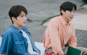 Lee Sang Yi Puji Perilaku Kim Seon Ho di Lokasi Syuting 'Hometown Cha-Cha-Cha'
