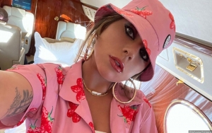 Lady Gaga Terbang Pakai Jet Pribadi ke Las Vegas Pamer Boa Terbuat dari Uang Kertas, Netizen Merana
