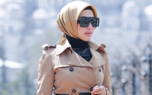 Glowing Berkat Air Wudhu, Foto Syahrini Saat Jadi Duo Geulis Kembali Diungkit