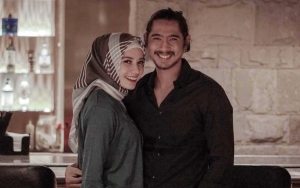 Arya Saloka Terciduk Pakai Jaket Istri di Foto Endorse, Haters Langsung 'Kepanasan'? 