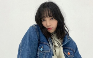 Gaya Keren Lisa BLACKPINK Pulang dari Prancis, Ekspresi Sumringah Tuai Sorotan