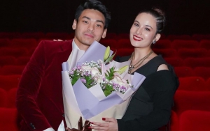 Resmi Dilamar, Intip Chelsea Islan Dan Rob Clinton Mesra Dalam 8 Potret Ini